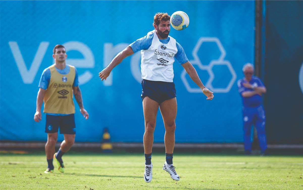 GRÊMIO TREINA E PROJETA CONFRONTO COM FORTALEZA SEM MARCHESIN E VILLASANTI