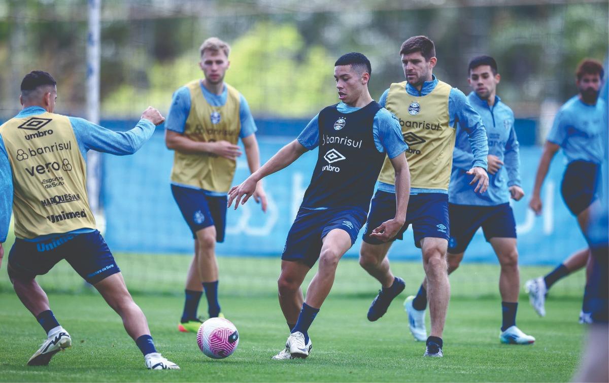 TRICOLOR FAZ TREINO APRONTO PARA JOGO CONTRA O FORTALEZA